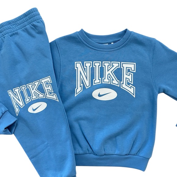 *New* Nike Blue Crewneck Sweatshirt & Jogger Pants 2 Piece Set Boys Size 4 - Picture 2 of 2